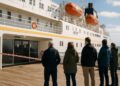 Quarantaine pour 5 Français à bord du MV Hondius après des décès liés à un virus.