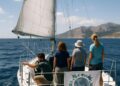 Exploration en voilier en Méditerranée pour sensibiliser à la biodiversité.
