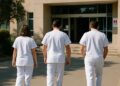 Trois infirmiers licenciés sans compensation pour actes malveillants à l'hôpital de Béziers.