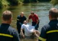 Un homme âgé de 79 ans se noie dans la rivière et ne survit pas.