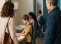 Des parents alertent sur l'insuffisance des normes d'hygiène à l'école.