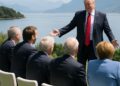 G7 à Évian : Donald Trump se présente en retard et taquine ses pairs.