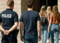 Un homme de 28 ans accusé d'agression sexuelle sur ses compagnes.