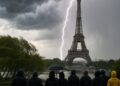 Orages puissants en France : vents dépassant 100 km/h et foudre sur la tour Eiffel.