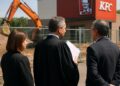Le projet de KFC à Auch face à un conflit juridique avec la mairie après trois refus.
