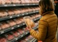 Attention aux achats de viande en supermarché : risque de salmonelle sur volaille et veau.