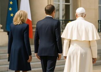 Visite du Pape Léon XIV en France : le choix vestimentaire de Macron et Brigitte.