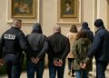 Six personnes, y compris les présumés voleurs, arrêtées pour le vol d'art au musée Renoir.