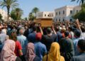 En Tunisie, près de 3 000 personnes attendaient Abdallah, mais son cercueil a été envoyé en Espagne par erreur.